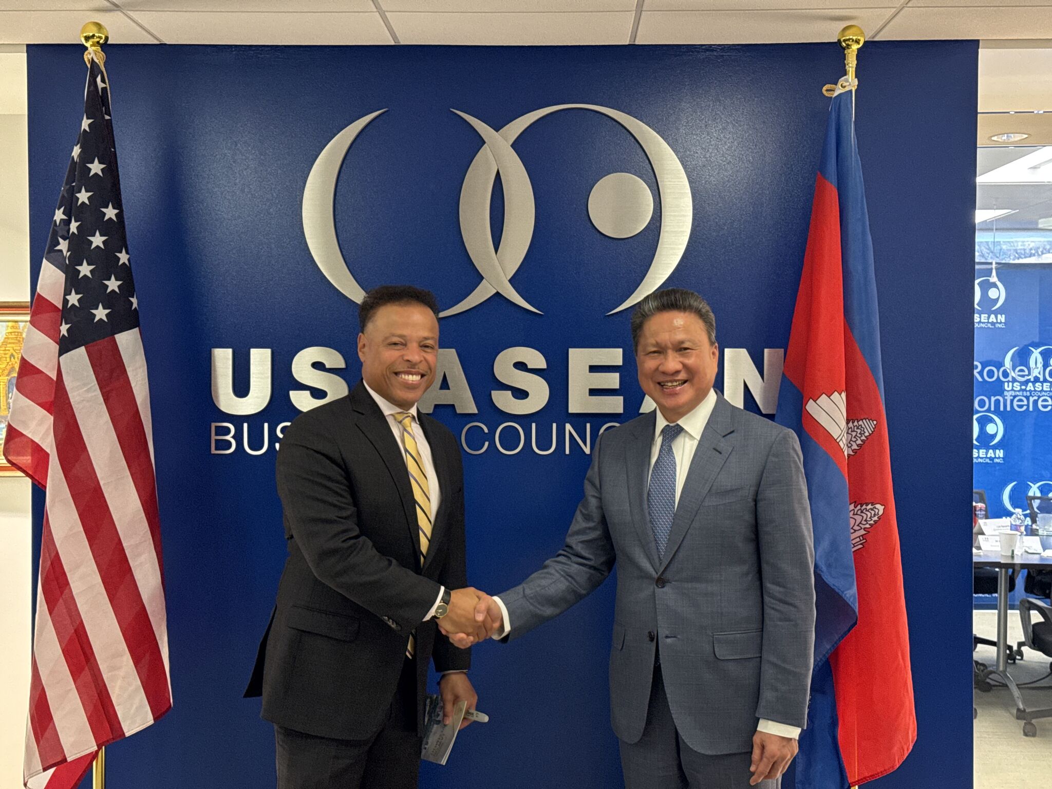 Executive Vice President, Marc Mealy (Left) with Deputy Prime Minister Sun Chanthol