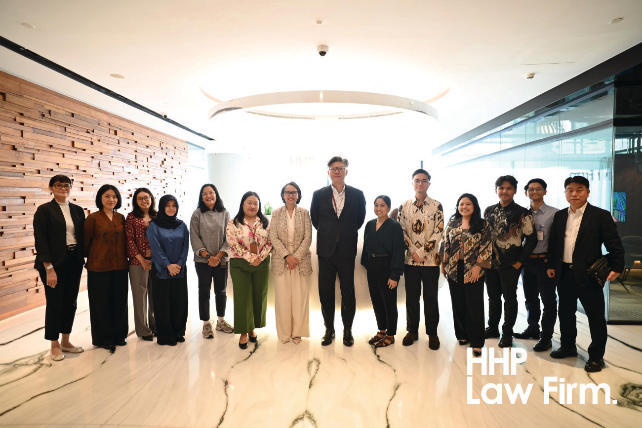 USABC and members with HHP Law Firm legal experts Andi Kadir & Reno Hirdarisvita, alongside foreign chamber colleagues