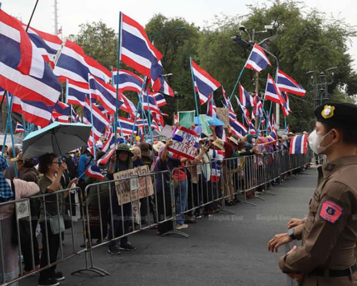 thai protesters on casino bill