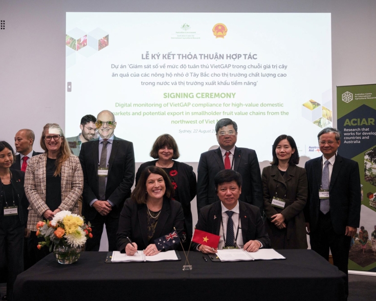 au-viet signing ceremony