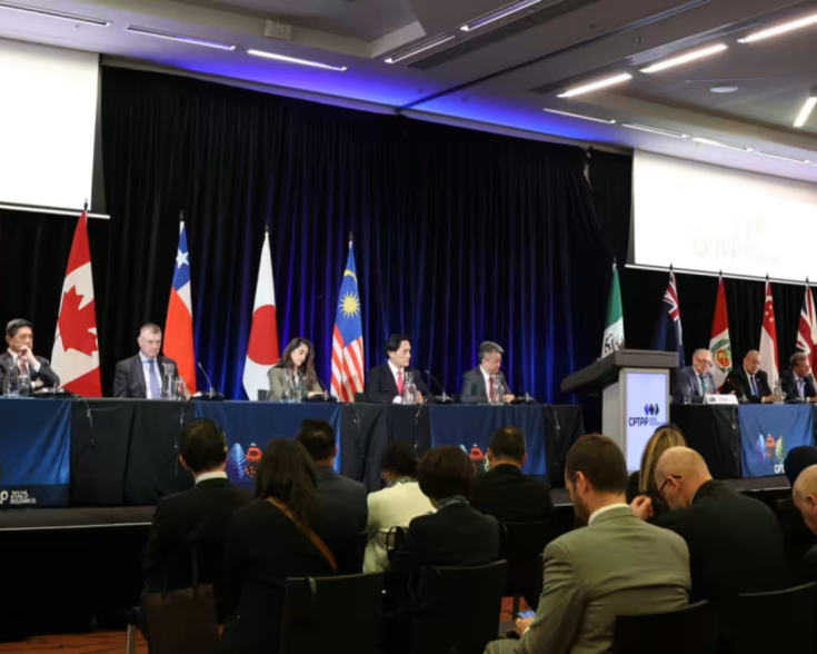Ministers and representatives of 12 CPTPP member economies hold a press conference in Melbourne on Nov. 21